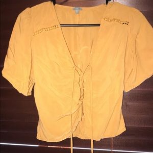 yellow front lace top!